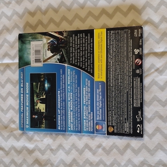 New harry potter and the deadly hallows part 1 & 2 - Picture 3 of 9